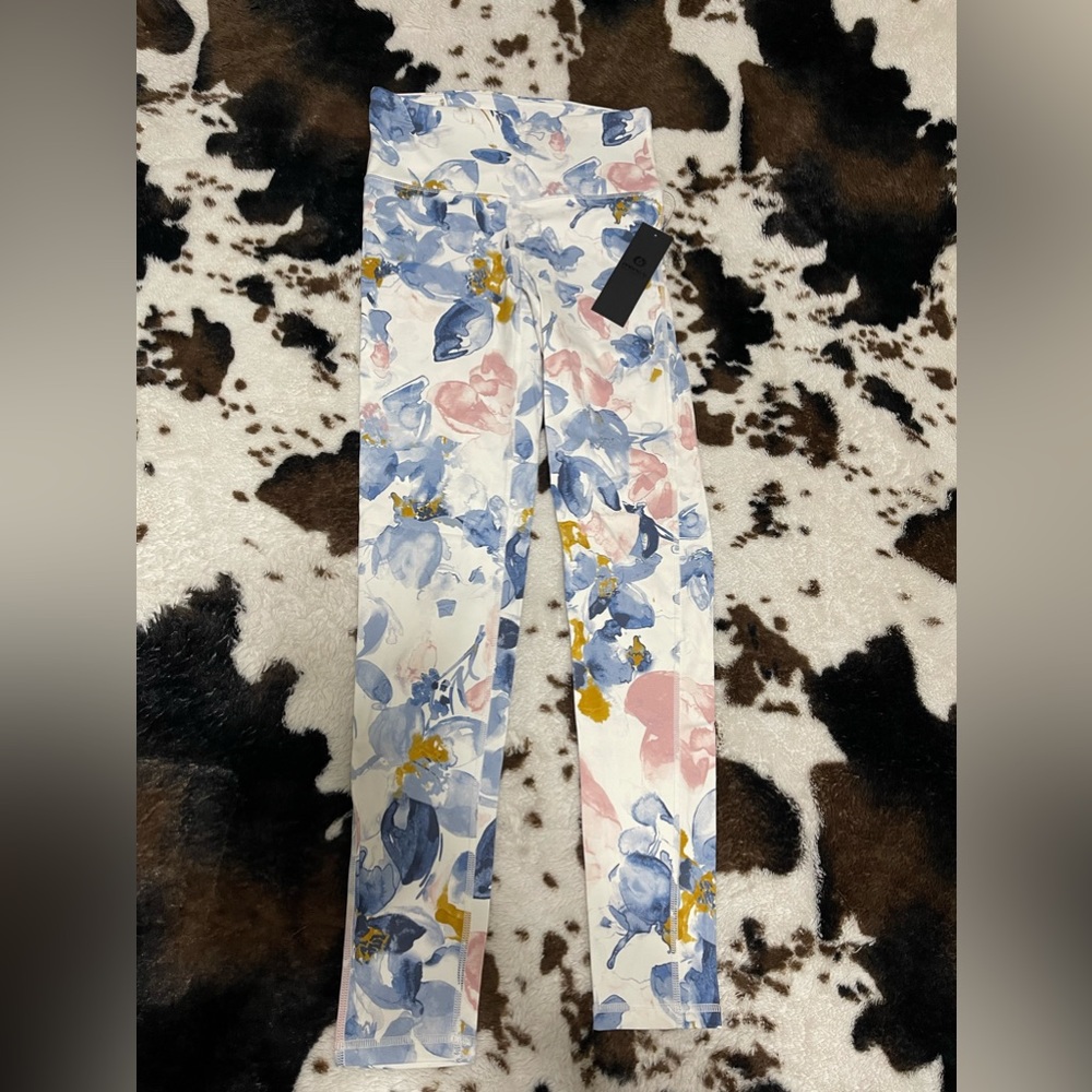 NWT Mono B Floral Leggings